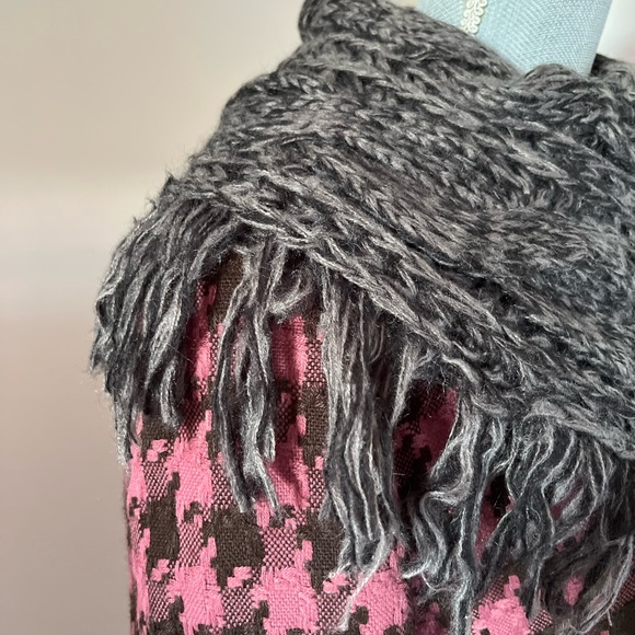 Eclipse Shawl Collar - Picture 3 of 3